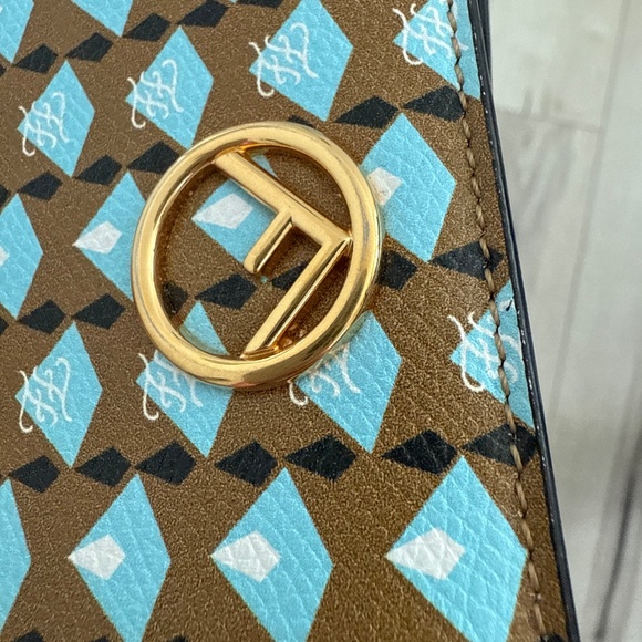 Fendi Calf Leather F Logo Small Bifold Wallet - Picture 13 of 16